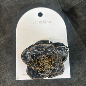 Eclipse Black and Gold Rose Hair Clip
